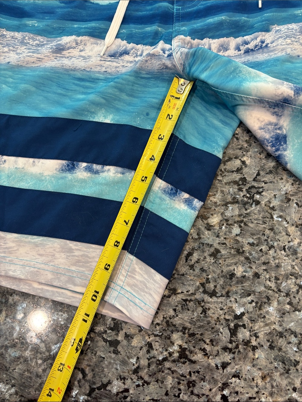 Old Navy Men's Blue Ocean Wave Print Swim Shorts - Picture 2 of 4